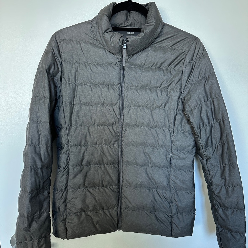 Ultra Down Light Jacket (small)in dark green gray tone